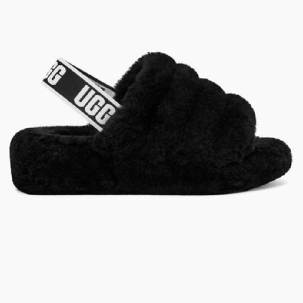 UGG SLIPPERS